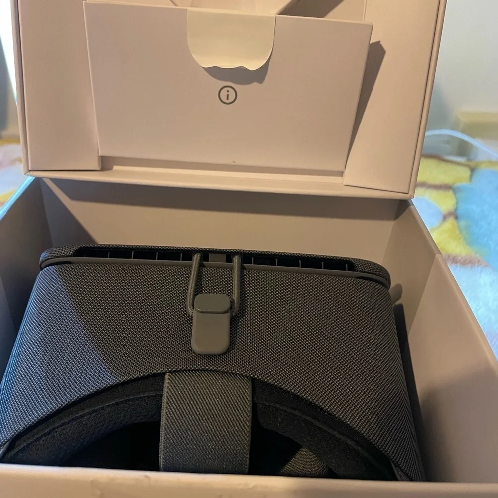Google Daydream View .